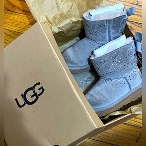 UGG toddler girls grey suede with bow ribbons boots size 7